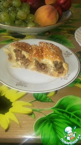 Twisted tart with minced meat