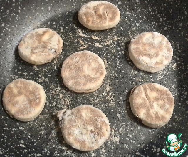 Biscuits in the pan