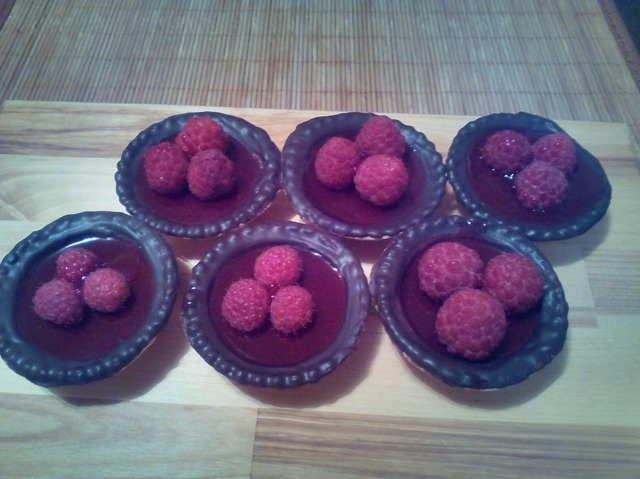 Tartlets with raspberry jelly