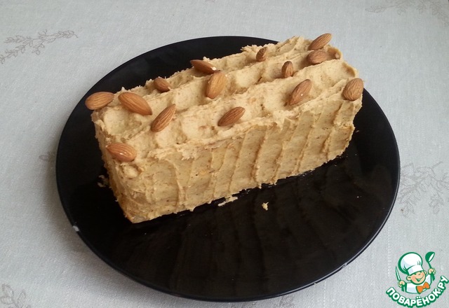 Useful nut-banana cake
