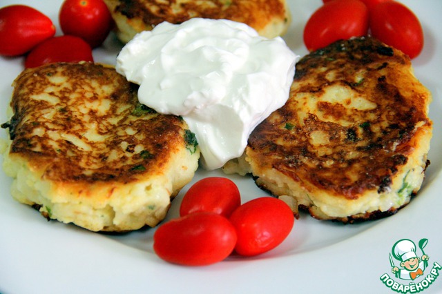 Potato-cheese patties with mozzarella