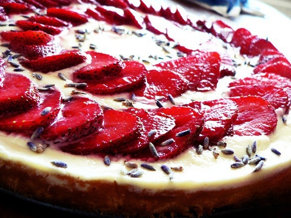 Tart with lavender yogurt cream and seasonal berries