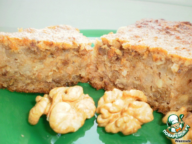 Bread moist cake with walnuts