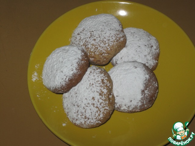 Lean ginger-fruit cakes