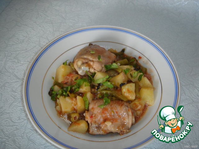 Potatoes with chicken thighs and green beans