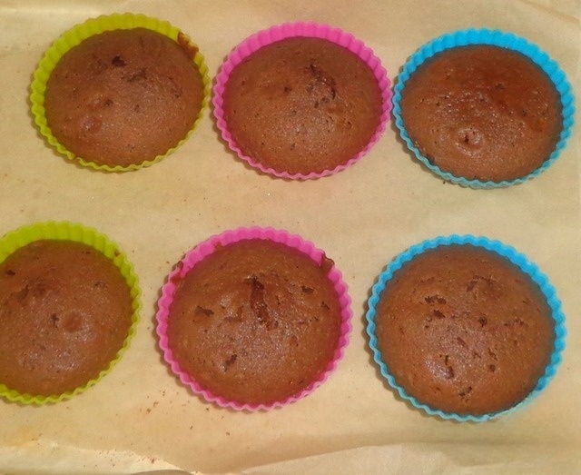 Брауни с черной смородиной