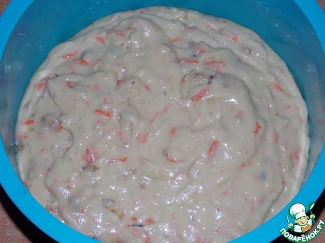 Пирог с морковью, бананом и орехами