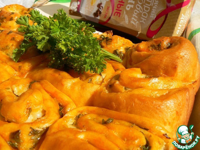 Garlic-oat muffins with cream cheese frosting