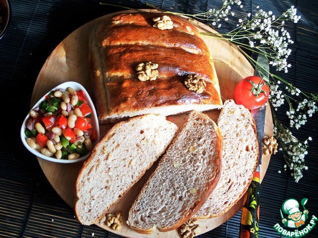 Bread with buckwheat flour and nuts