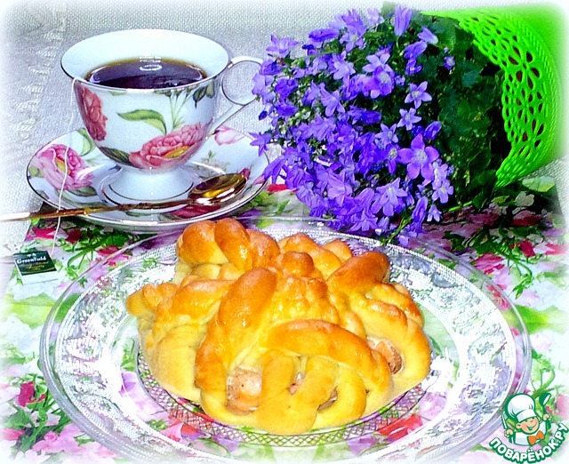 Eateries rolls with salmon