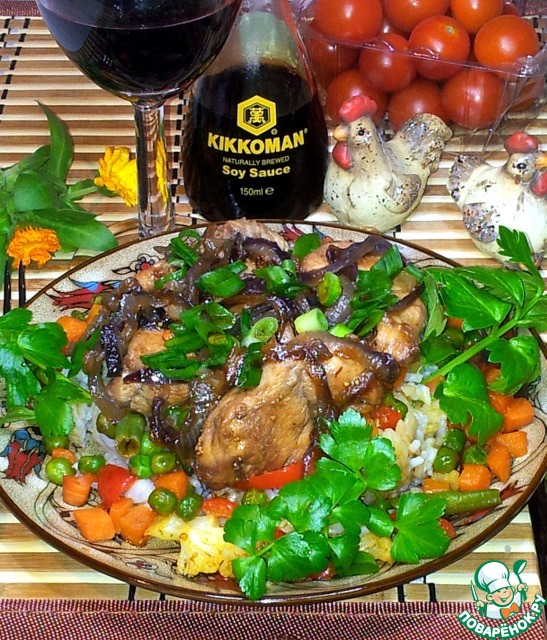 Caramelized chicken and red onion