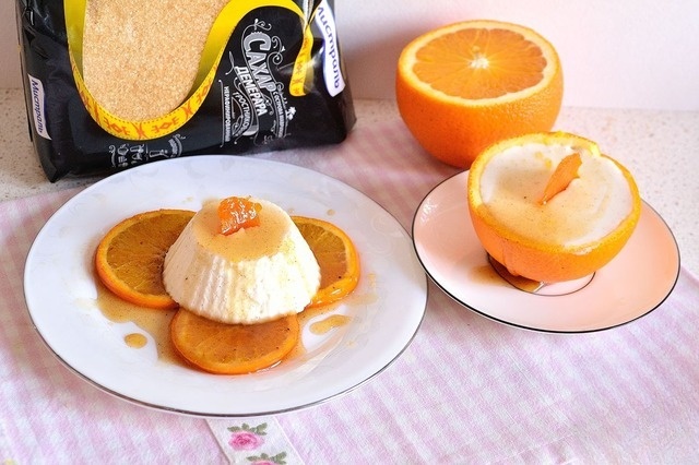 Суфле из йогурта с пряными апельсинами