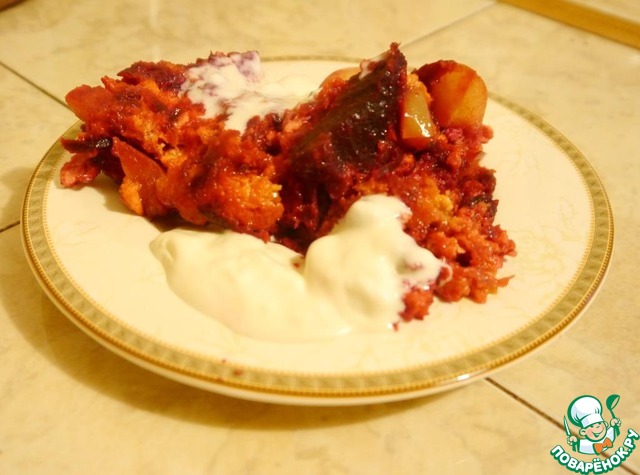 Свекольная запеканка с яблоками