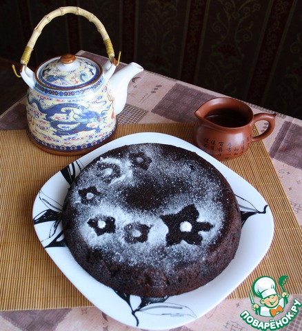 Шоколадный пирог с вишней и орехами