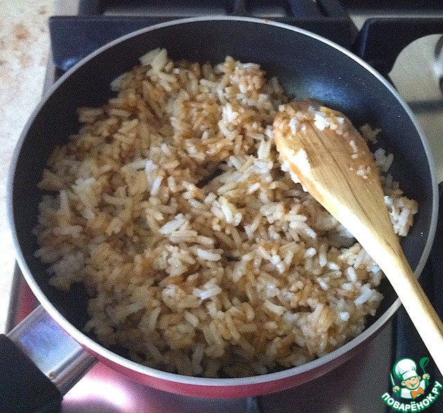 EBI chahan fried rice or rice with prawns in Japanese