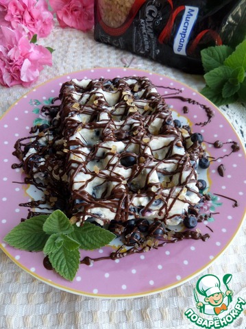 Творожный десерт с черникой