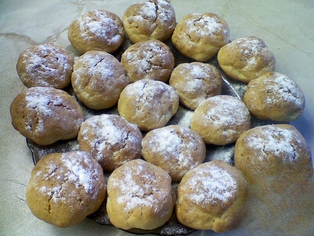 Curd and honey dumplings