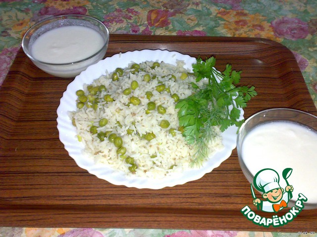 Rice with green peas