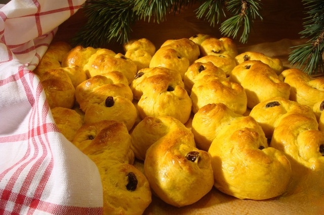 Шведские шафрановые булочки люсекаттер