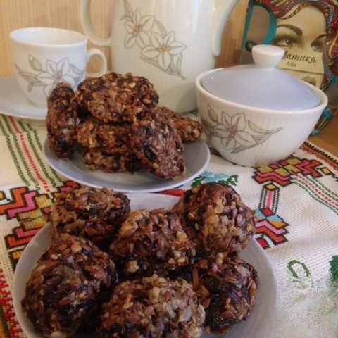 Rice and grain biscuits