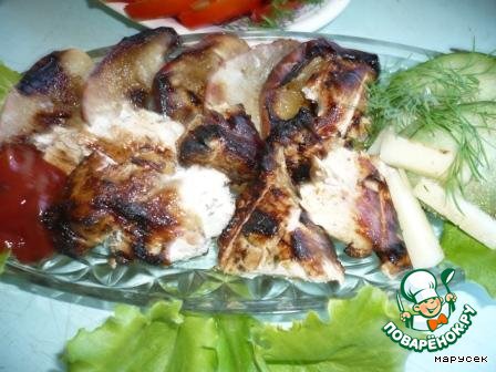 Skewers of chicken breast with apples