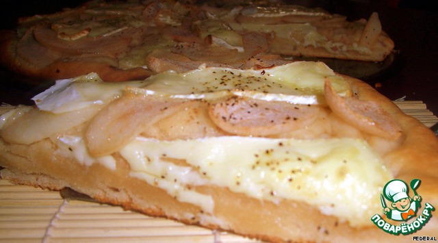 Fougasse with pears and cheese