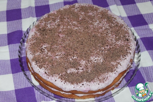 Raspberry cake with cream cheese