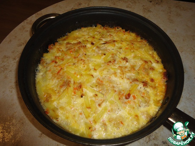 Gratin of cauliflower with meat and potatoes