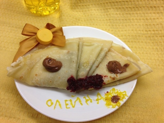 Блины с вишнёвым курдом и безе