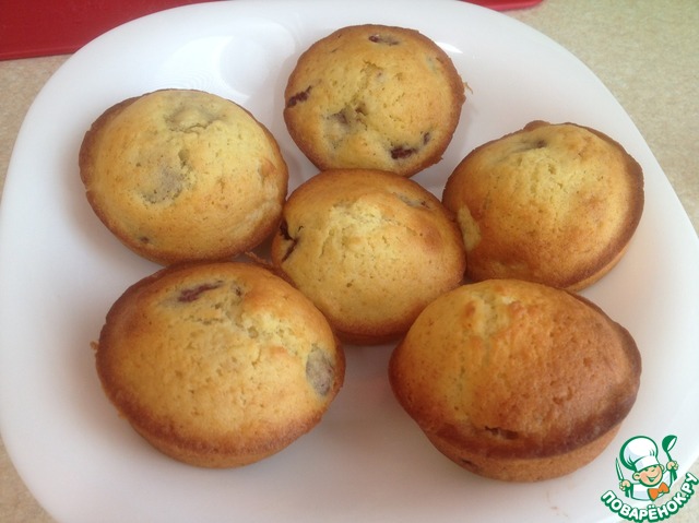 Кексы со сливами