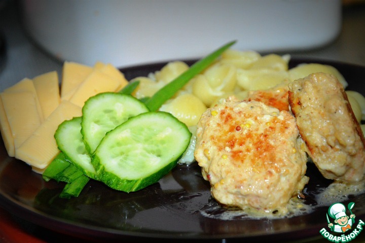 Mini burgers with cheese