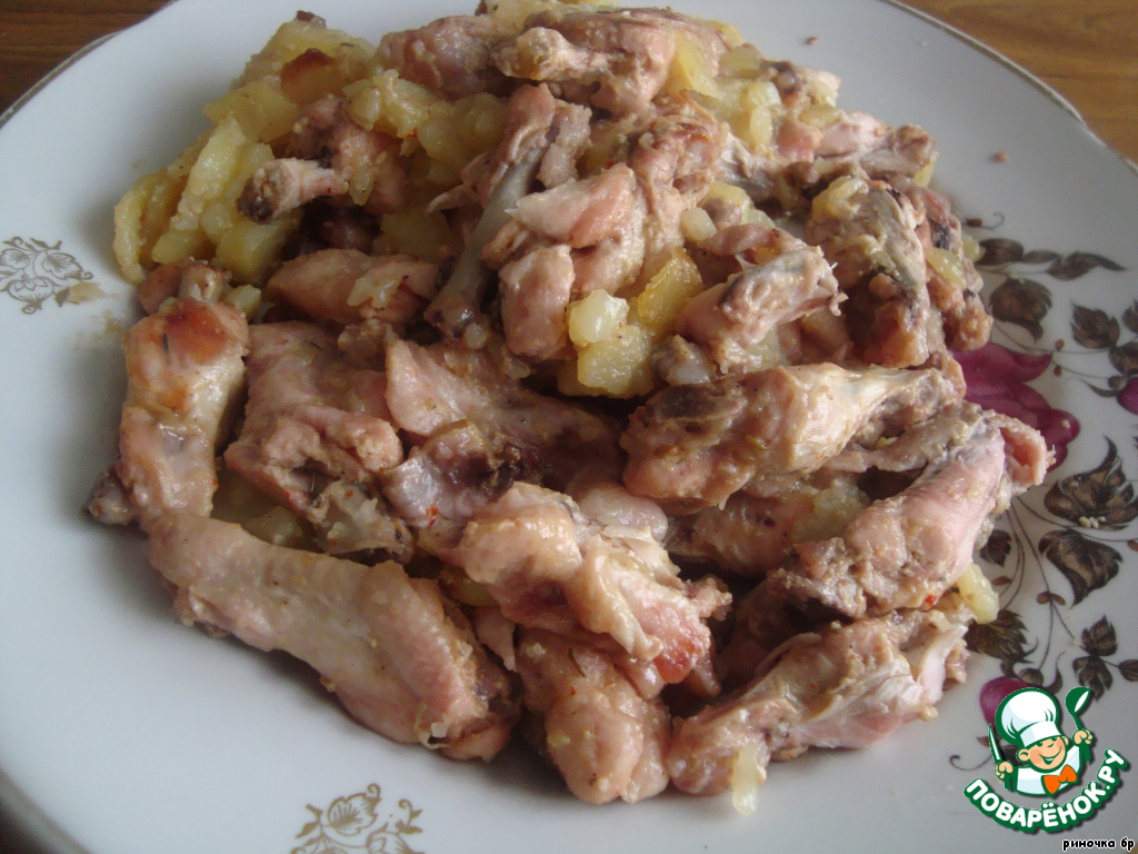 Крылышки с картофелем в рукаве