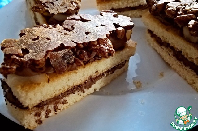 Пирожное с грушей и карамелью