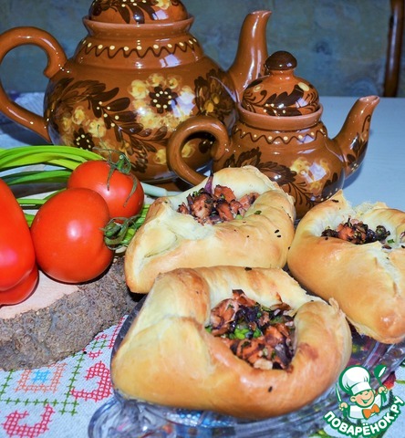 Расстегаи с красной рыбой 