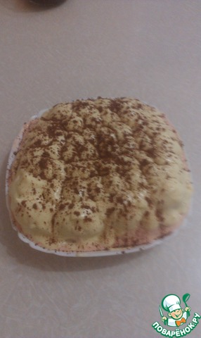 Tiramisu with strawberries