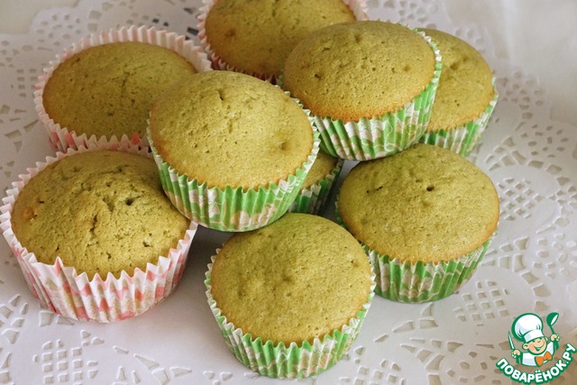 Creamy cupcakes with matcha