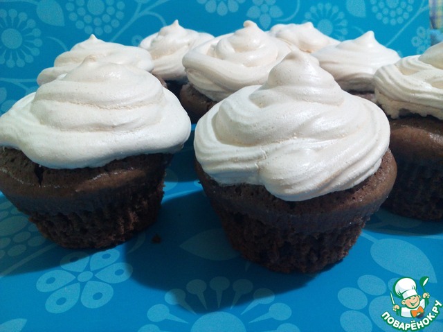 Шоколадные маффины с кусочками шоколада