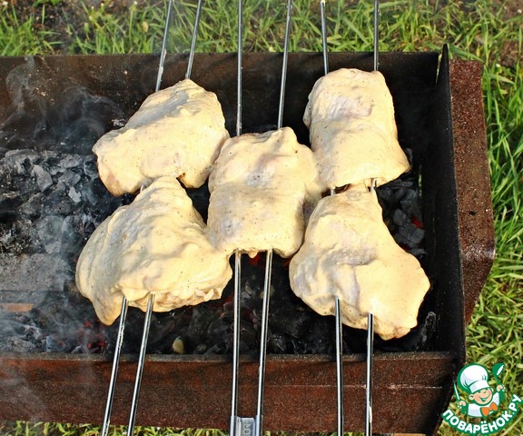 Chicken thighs in sour cream marinade