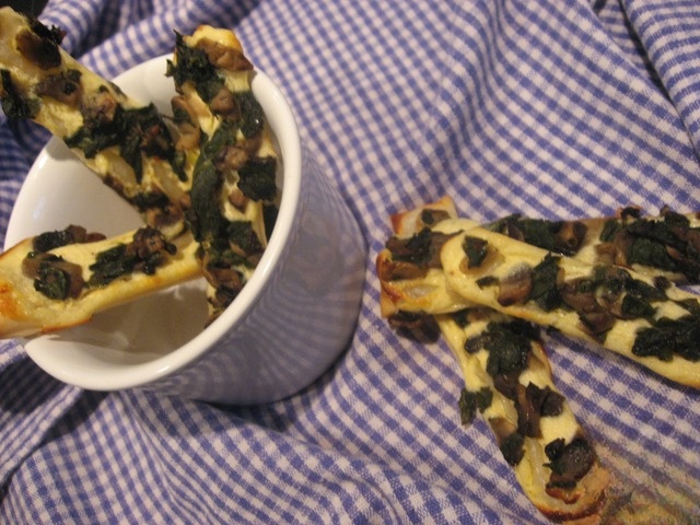 Strips with mushrooms and spinach