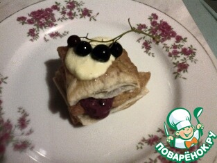 Мильфей с сырно-смородиновым кремом