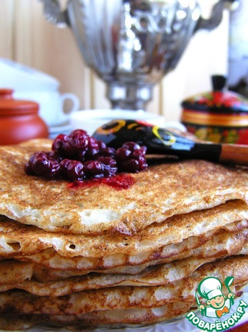 Trubnye pancakes with honey and cranberries