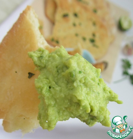 Лепешки наан с кремом из авокадо