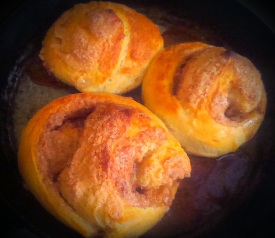 Постные булочки с сахаром и корицей