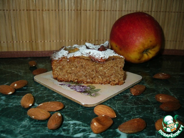 Яблочный постный пирог из цельнозерновой муки и миндаля