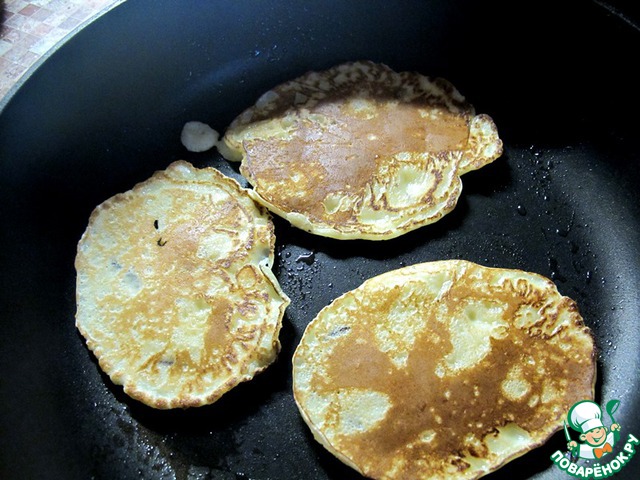 Pancakes Thai coconut milk with wild rice