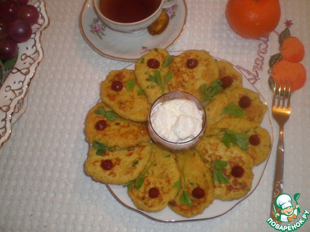 Corn cakes with cous-Cous, herbs and cheese