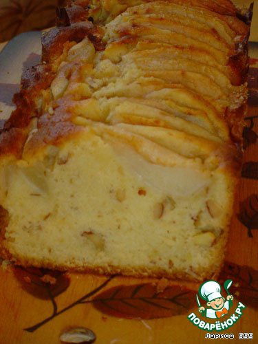 Walnut - pear cake