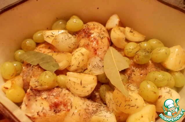 Chicken with grapes