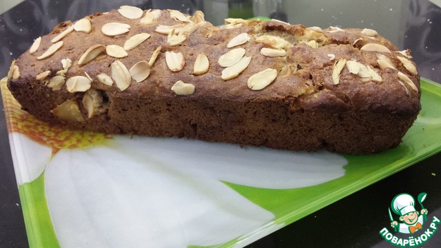 Fruitcake with almond petals