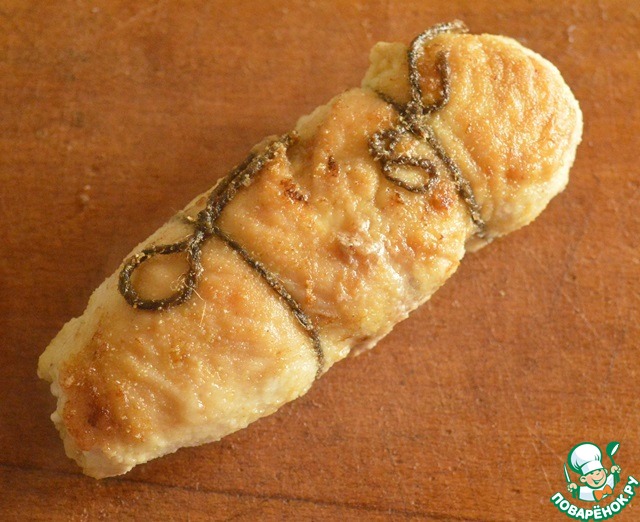 Chicken rolls with walnuts
